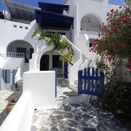Julia's Maisonnette * Naxos City